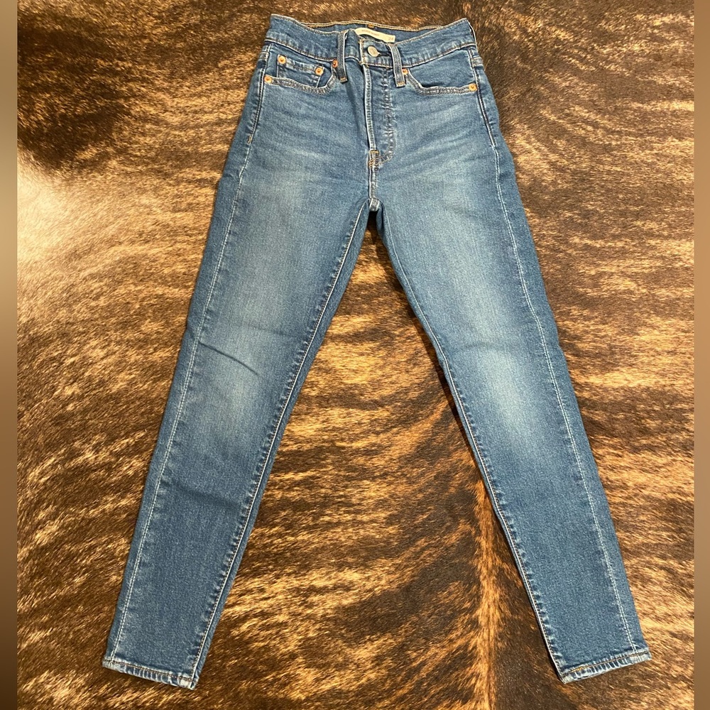 Levi’s Wedgie Fit Jeans